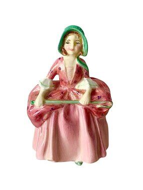 Vintage Royal Doulton Figurine Little Bo Peep HN1811 Nursery Rhyme
